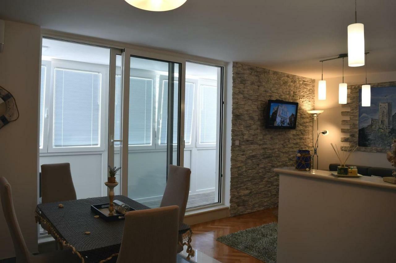 Newly Renovated Apartment "Marin" In The Center! Omiš Exteriér fotografie