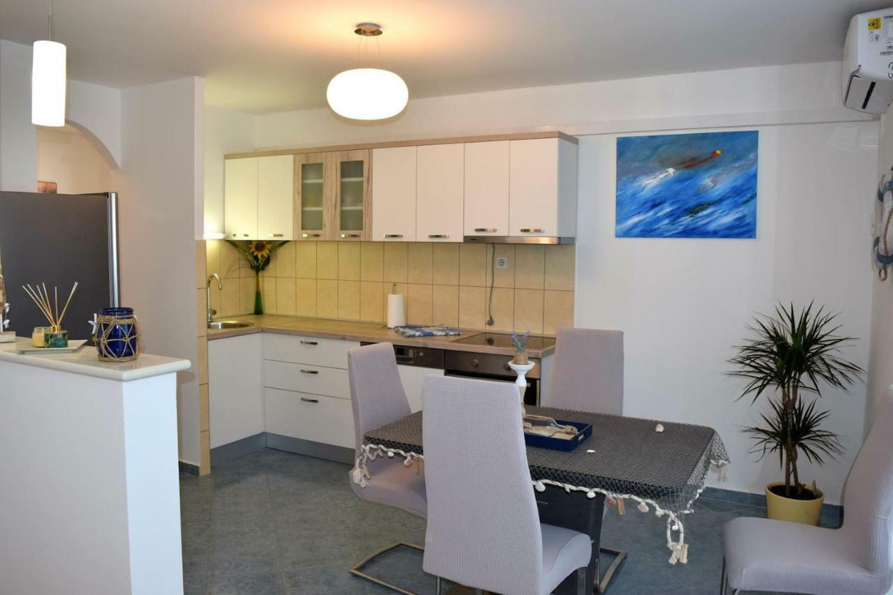 Newly Renovated Apartment "Marin" In The Center! Omiš Exteriér fotografie