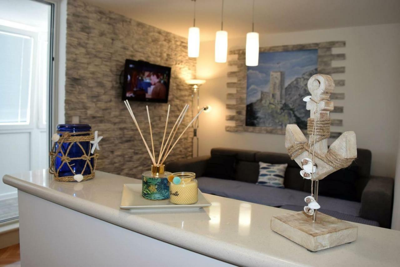 Newly Renovated Apartment "Marin" In The Center! Omiš Exteriér fotografie