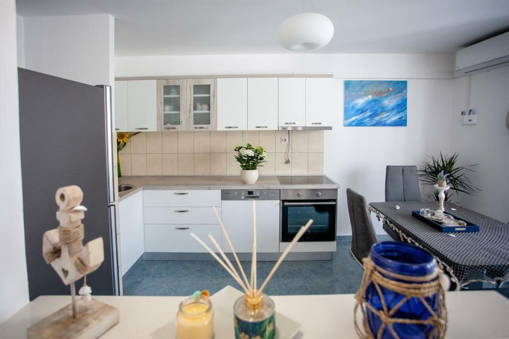 Newly Renovated Apartment "Marin" In The Center! Omiš Exteriér fotografie